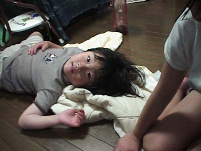 ���r���O�ŃS����