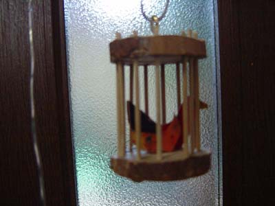 �������E��