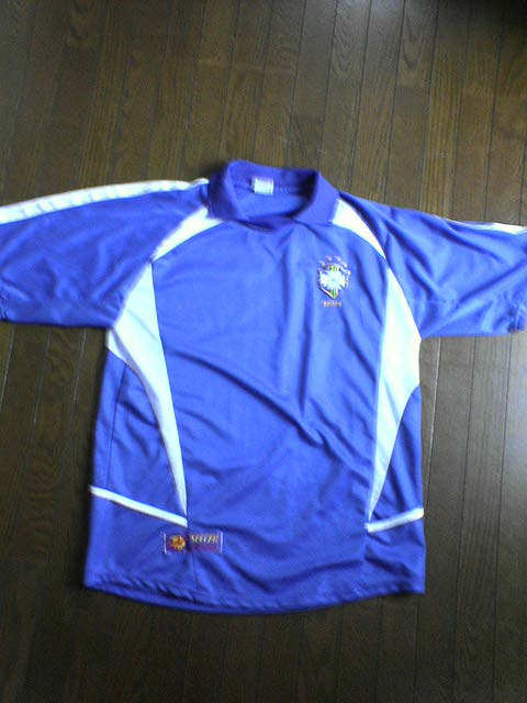 �u���W���̃Z�J���h���j�t�H�[��