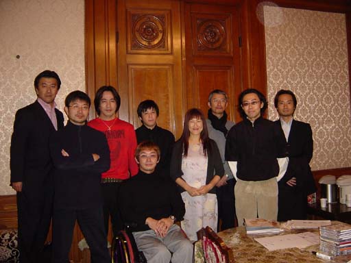 ��� ���q����